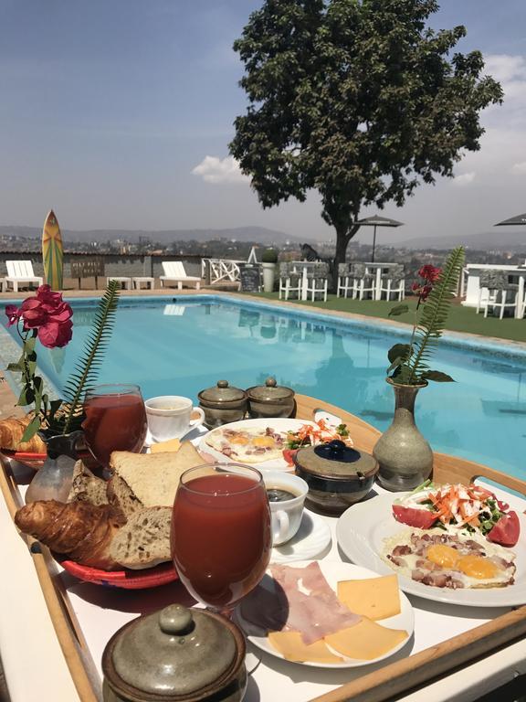 Pili Pili Boutique Hotel Кигали Экстерьер фото