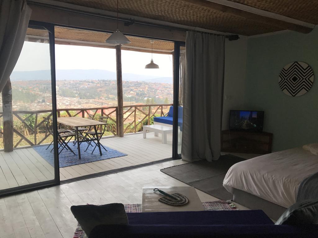Pili Pili Boutique Hotel Кигали Экстерьер фото